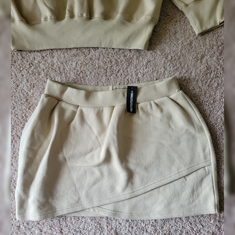 FINAL PRICE DROP NWT PrettyLittleThing Cream Mini Skirt Crewneck Matching Set - Picture 8 of 10